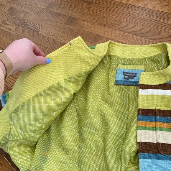 Jacket - Striped - Picture 10 of 16